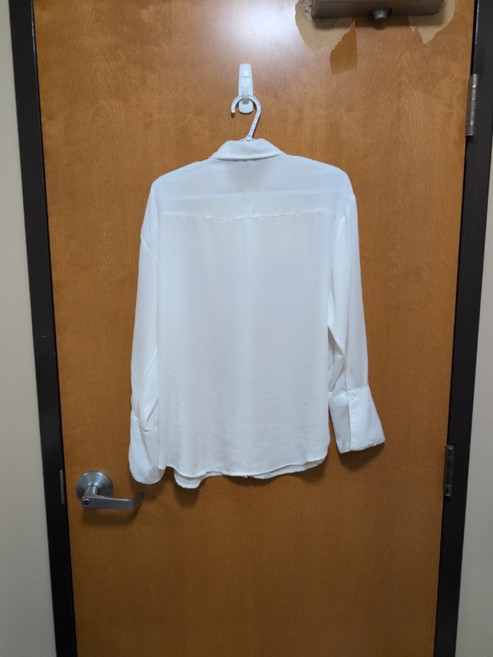 FashionNOVA Shirt Womens M White Long Sleeve Dress Solid Button Up Formal - Picture 6 of 8
